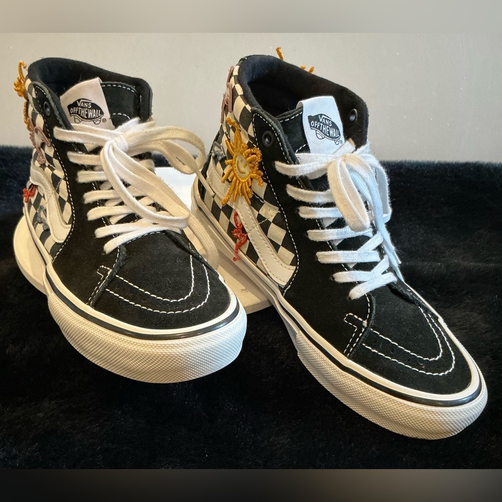 Vans SK8-Hi Skateistan Checkerboard Sneakers with Embroidery Size 8.5 Women’s